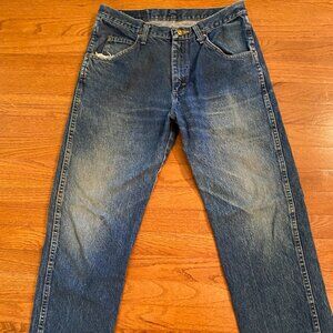 Wrangler Regular Fit Jeans 33 W x 30 L in Dark Stonewash